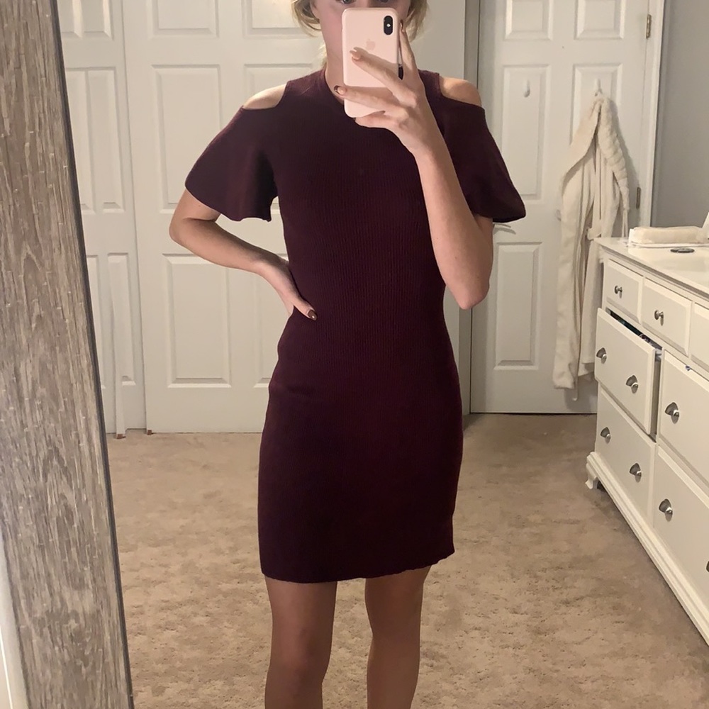 maroon short sleeve dress
